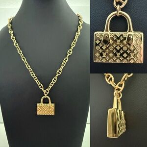 Gold Chain Necklace with LV Designer Bag Pendant
